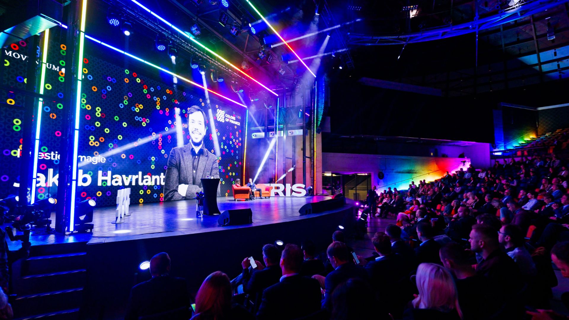 Colors of Finance 2025 produktiva v ofice