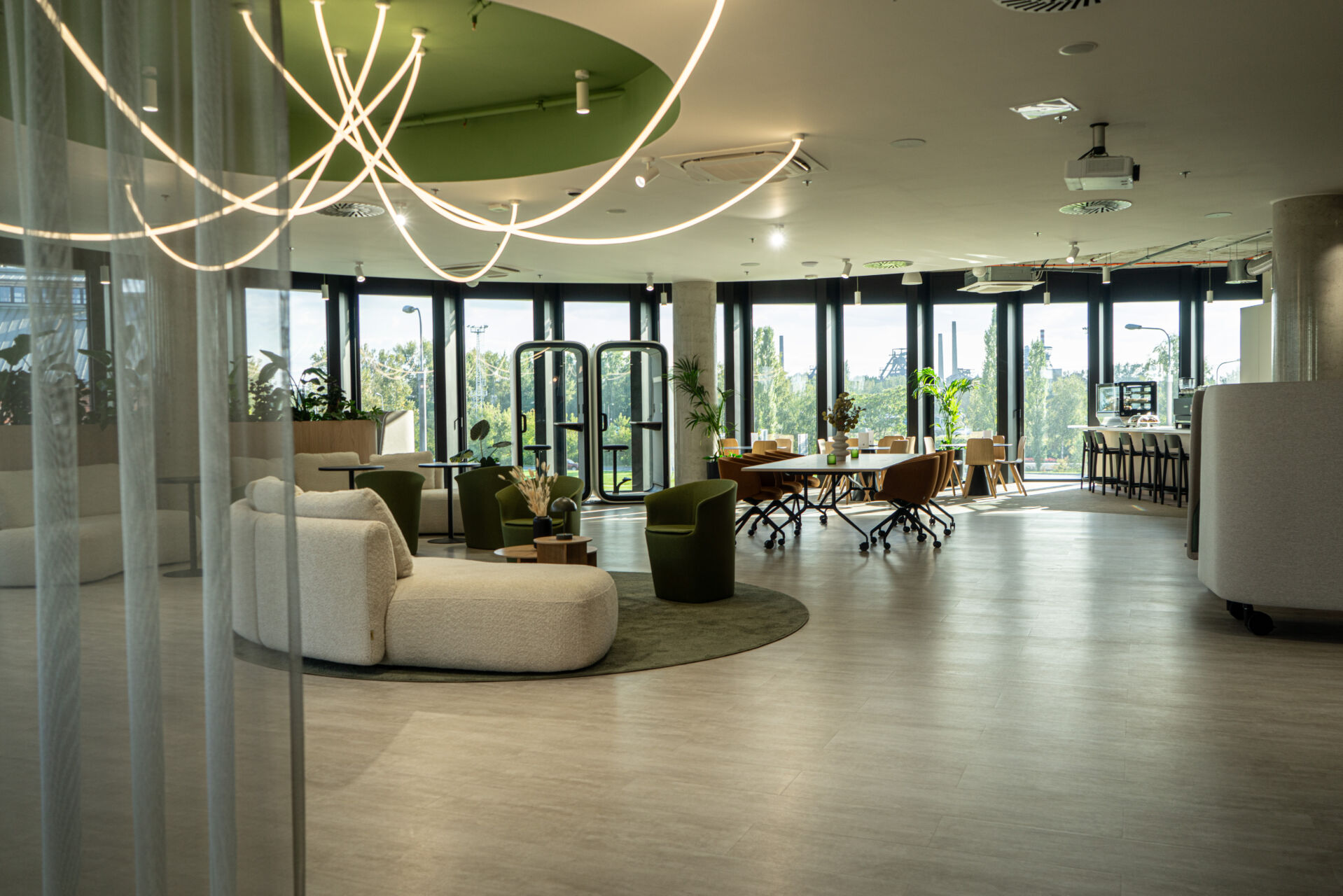 kanceláře v praze scottweber